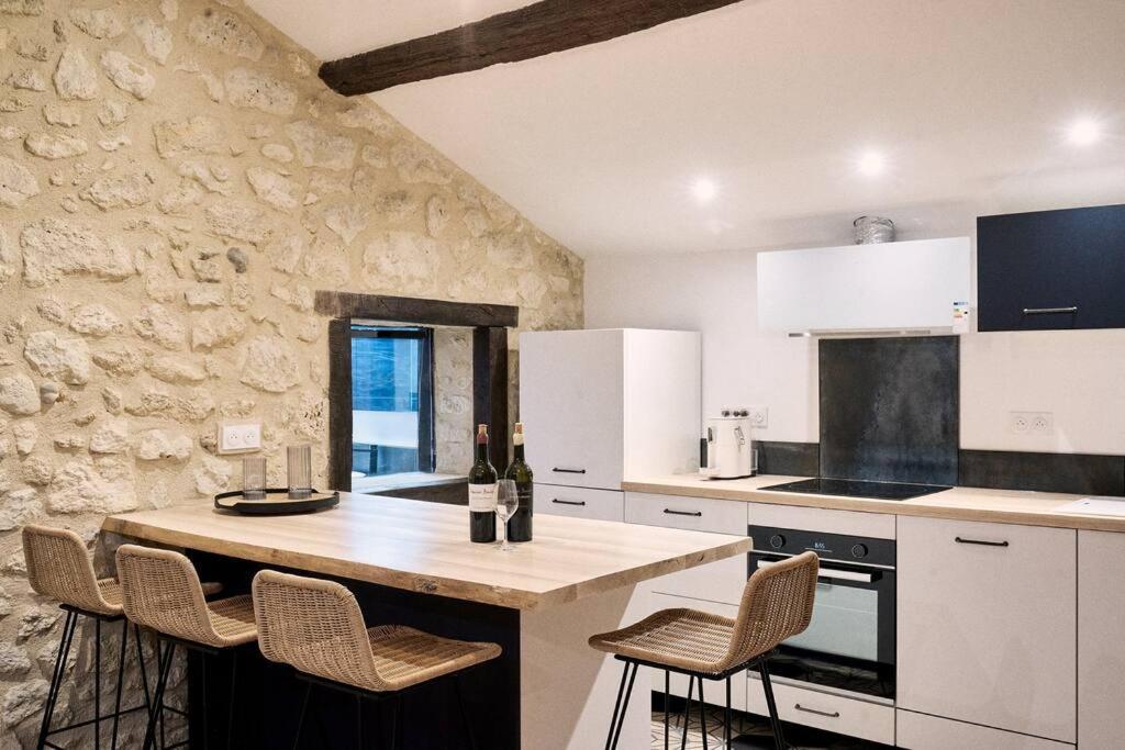Gite Au Coeur Des Vignes Montagne  Extérieur photo