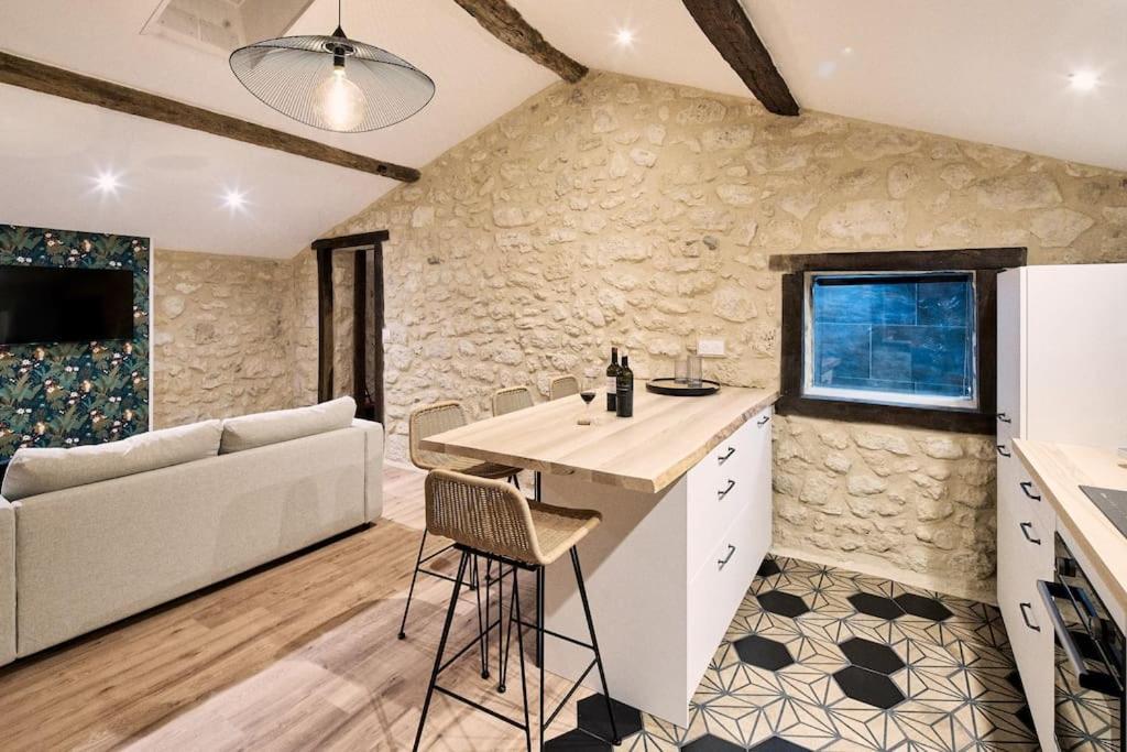 Gite Au Coeur Des Vignes Montagne  Extérieur photo